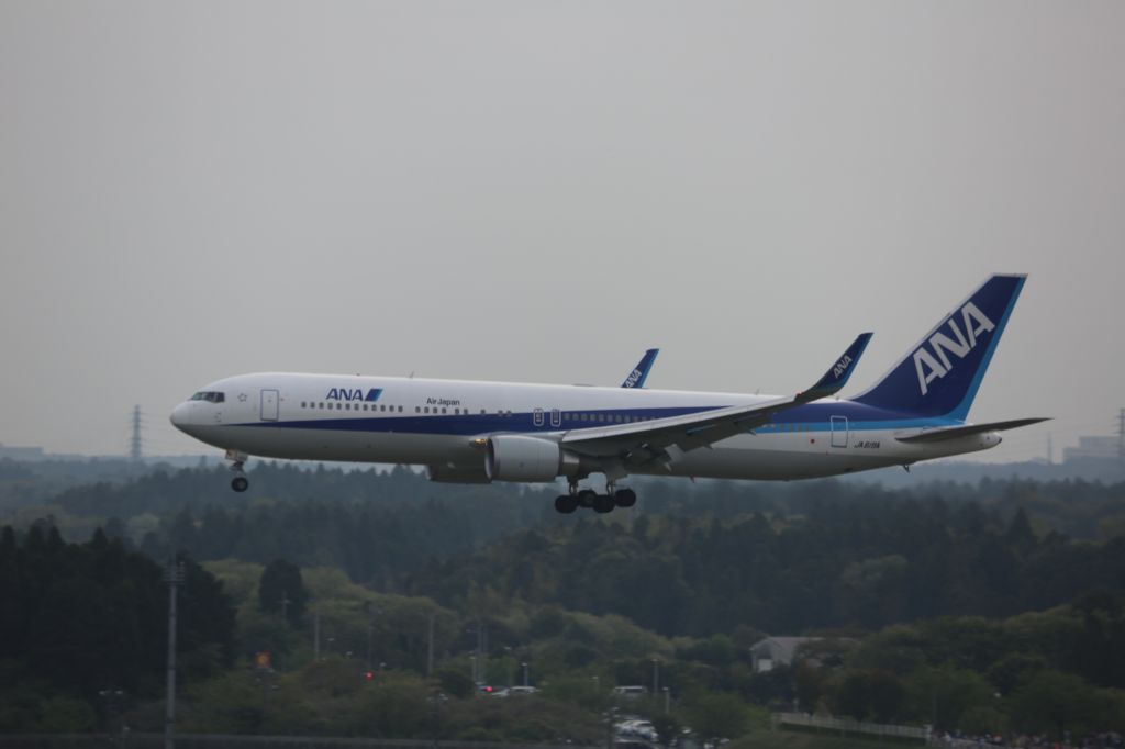 BOEING 767-300 (JA619A)