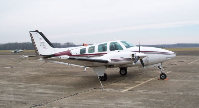 Beechcraft Baron (58) (N58GE)