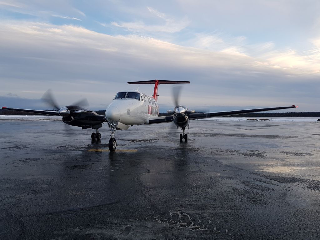 Beechcraft Super King Air 200 (VSL443)