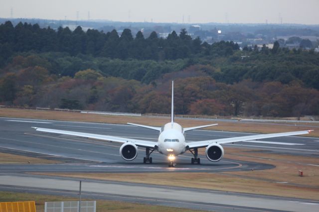 Boeing 777-200 (N890FD)