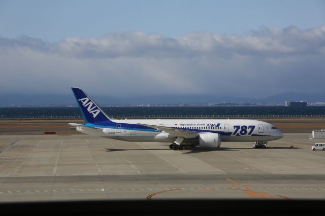 Boeing 787-8 (JA815A)