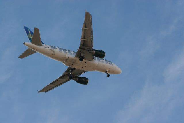 Airbus A318 (N810FR)