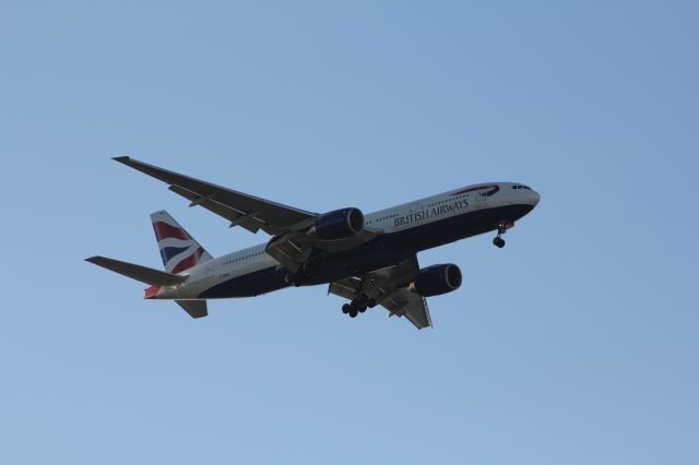 Boeing 777-200 (G-YMMB) - Feb 20, 2012 (Looks better on full)