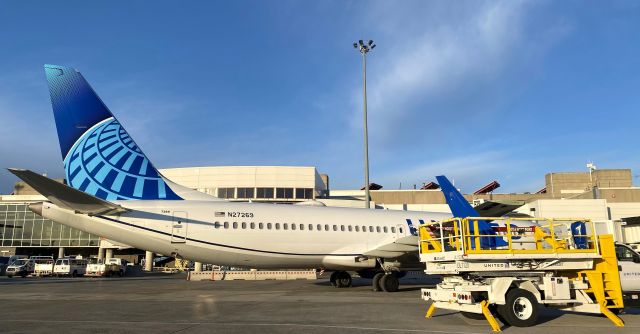 Boeing 737 MAX 8 (N27269)