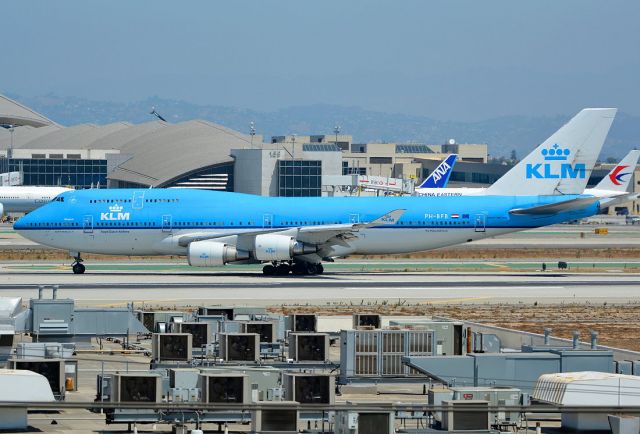 Boeing 747-400 (PH-BFB)