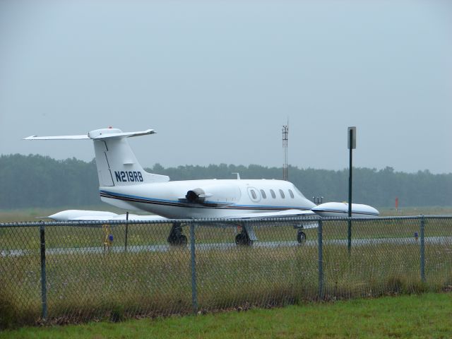 Learjet 25 (N219RB)