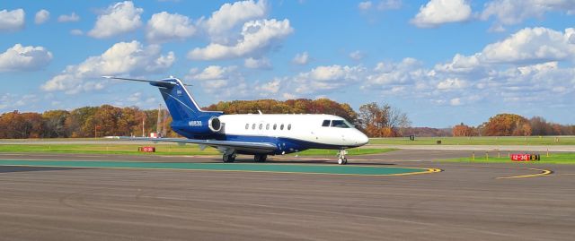 Hawker Beechcraft 4000 (N9930)