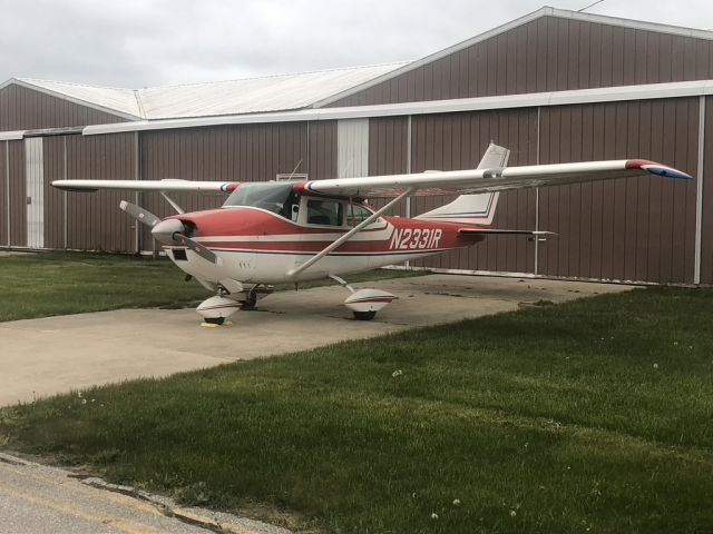 Cessna Skylane (N2331R)