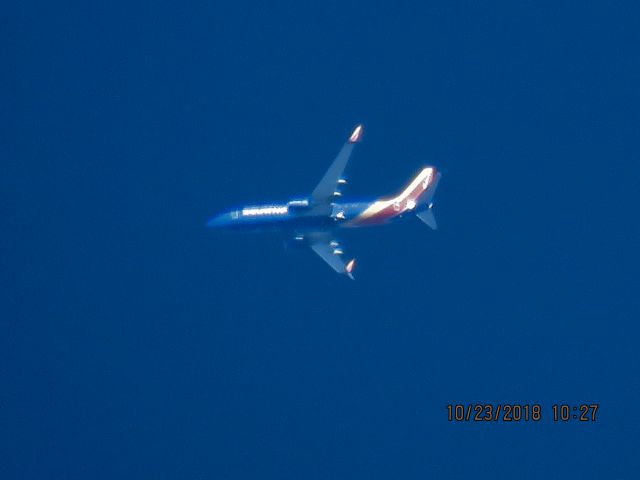 Boeing 737-800 (N8549Z)