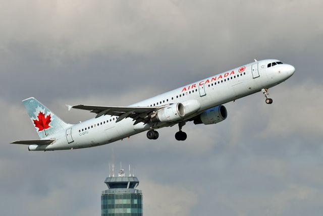 Airbus A321 (C-GITU)