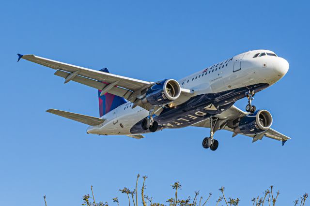 N371NB — - Early arrival at LAX
