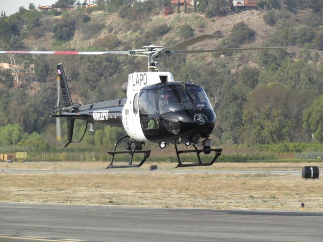 Eurocopter AS-350 AStar (N662PD) - Lifting off from KPOC