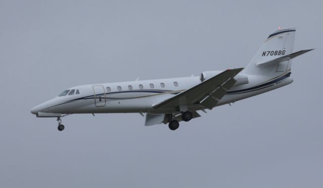 Cessna Citation Sovereign (N708BG) - On final is this 2012 Cessna Citation Soverign in the Spring of 2019.