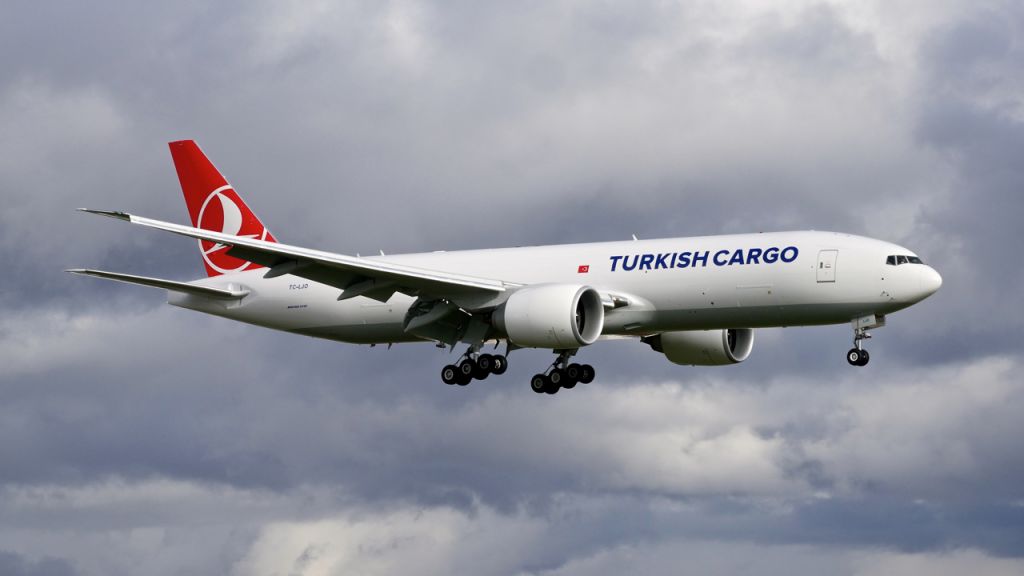 Boeing 777-200 (TC-LJO) - BOE234 on final to Rwy 16R to complete a C1 flight on 11.6.18. (ln 1578 / cn 65743).
