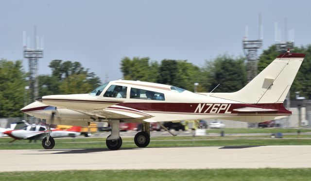 Cessna 310 (N76PL) - Airventure 2017