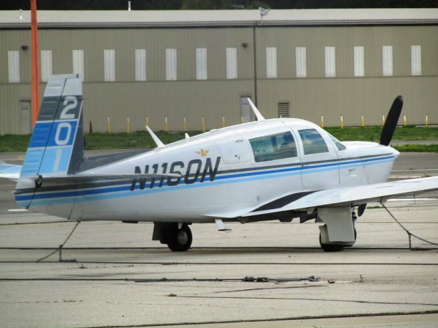 Mooney M-20 (N1160N) - On the ramp