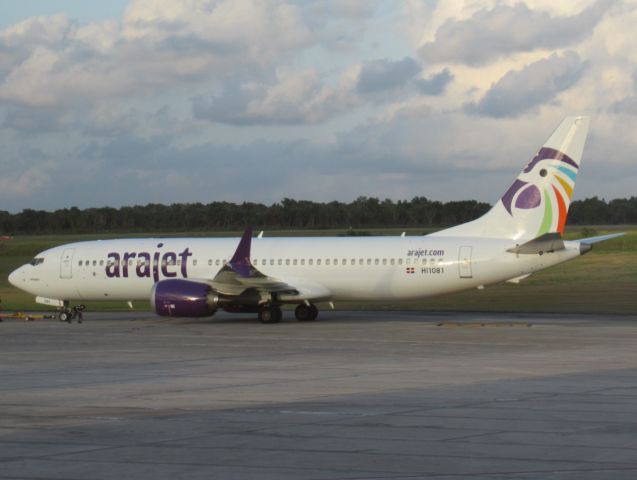 Boeing 737 MAX 8 (HI1081)