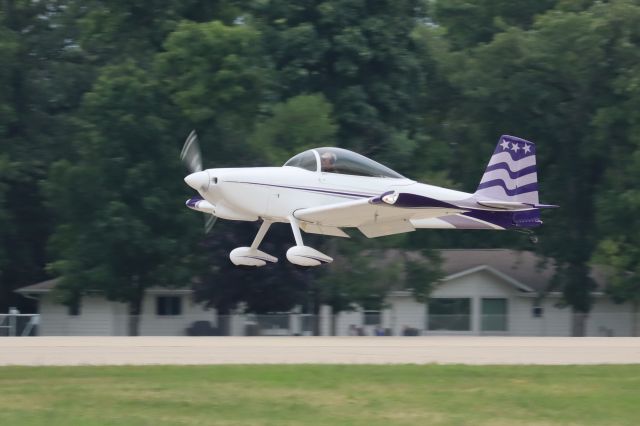 Vans RV-8 (N113UD)