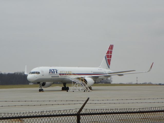 Boeing 757-200 (N753CX) - ATI 757-200 sitting at the ramp at ILN on a cloud sunday