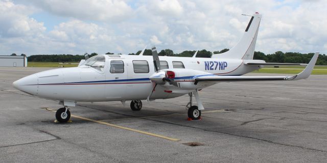 Piper Aerostar (N27NP) - A 1982 model Piper PA-60-602P Aerostar on the ramp at NW Alabama Regional Airport, Muscle Shoals, AL - May 22, 2018.