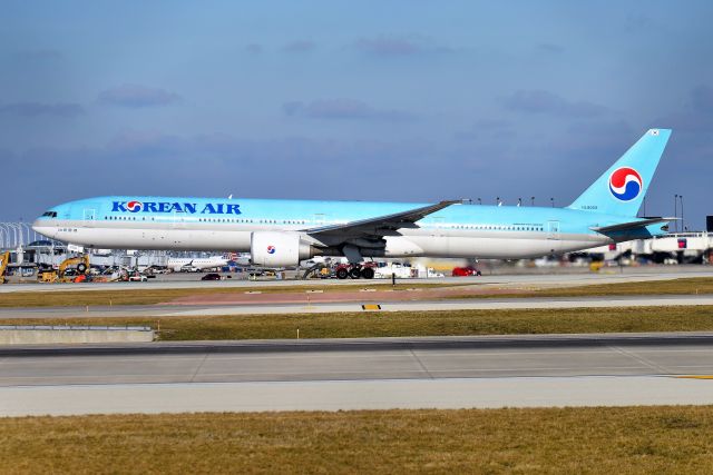 BOEING 777-300 (HL8009) - 12-14-20 28-R