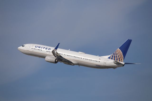 Boeing 737-900 (N68843)