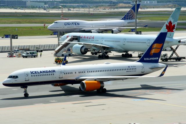 Boeing 757-200 (TF-FIV)