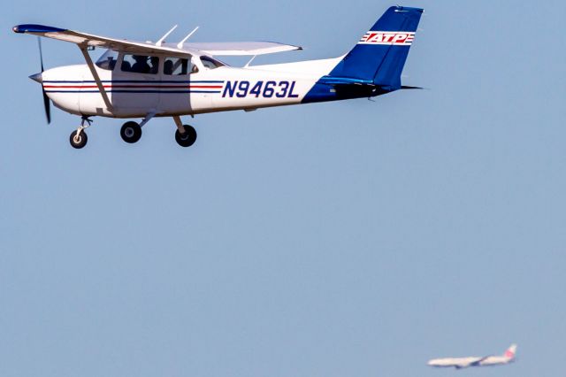 Cessna Skyhawk (N9463L)