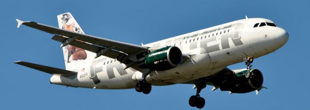 Airbus A319 (N922FR)