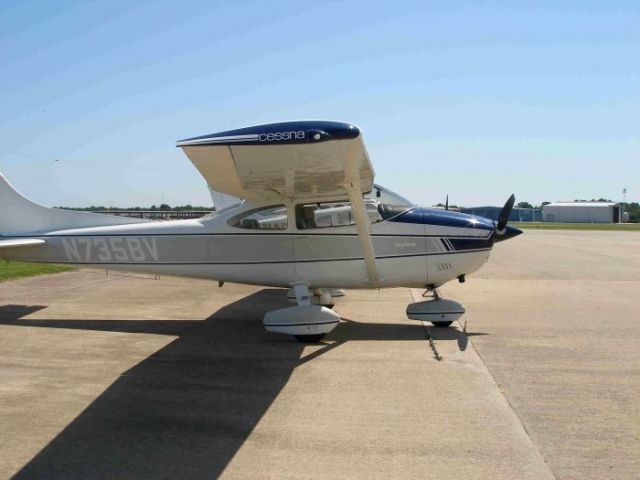 Cessna Skylane (N735BV)