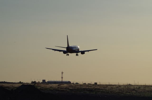 BOEING 737-300 (N346SW)