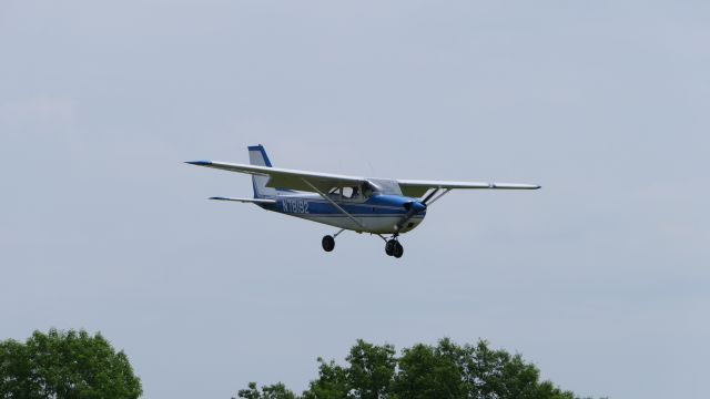 Cessna Skyhawk (N78192)