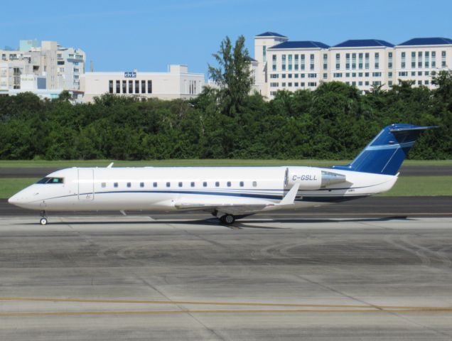 Canadair Regional Jet CRJ-200 (C-GSLL)
