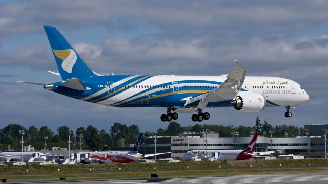 Boeing 787-9 Dreamliner (A4O-SF) - BOE775 on final to Rwy 16R to complete a C2 flight on 6.21.18. (ln 712 / cn 39294).