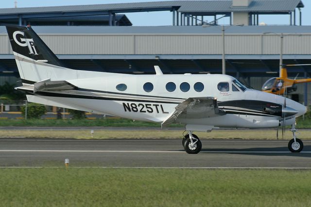 Beechcraft King Air 90 (N825TL)