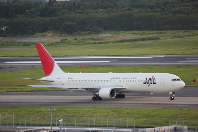 BOEING 767-300 (JA652J)