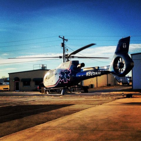 JORDAN AEROSPACE Sama (N325AM) - Tulsa Lifeflight 3 Landing at Riverside Jet Center
