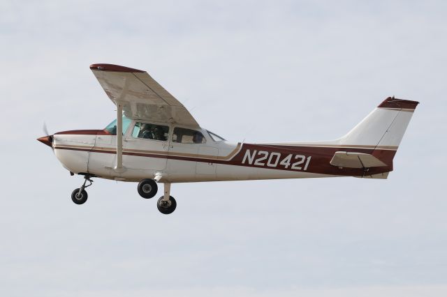 Cessna Skyhawk (N20421)