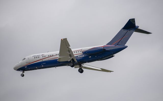 Douglas DC-9-10 (N196US) - Runway 20R arrival @KDPA.