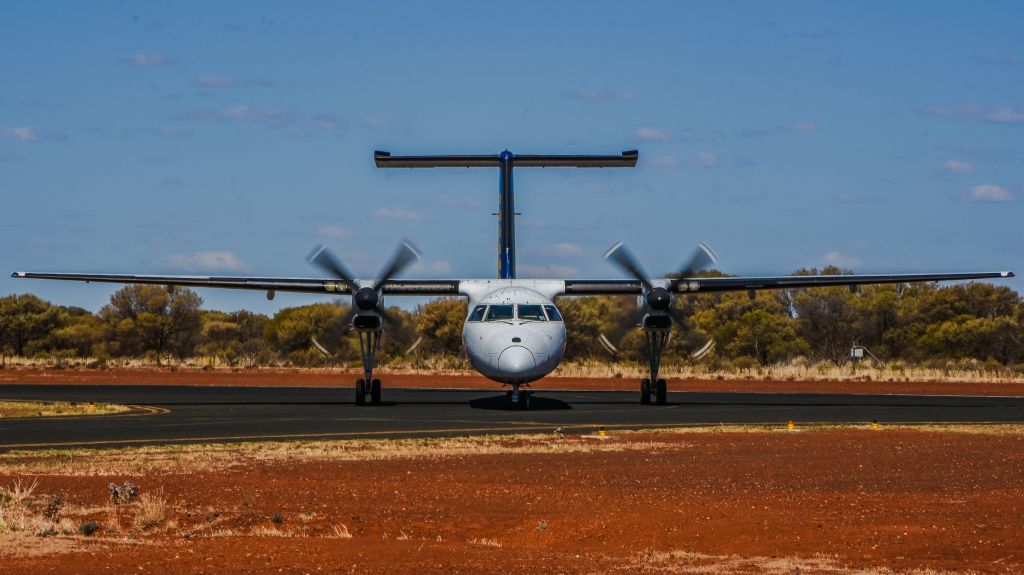 de Havilland Dash 8-300 (VH-XFX)