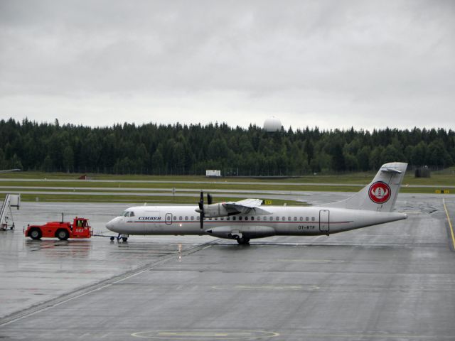 ATR ATR-72 (OY-RTF)
