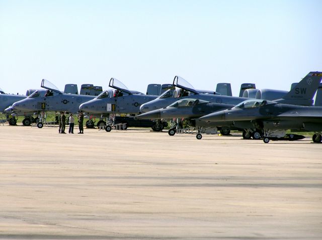 Fairchild-Republic Thunderbolt 2 — - Willow Grove NAS.