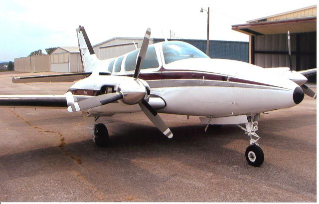 Beechcraft Baron (58) (N99WP)