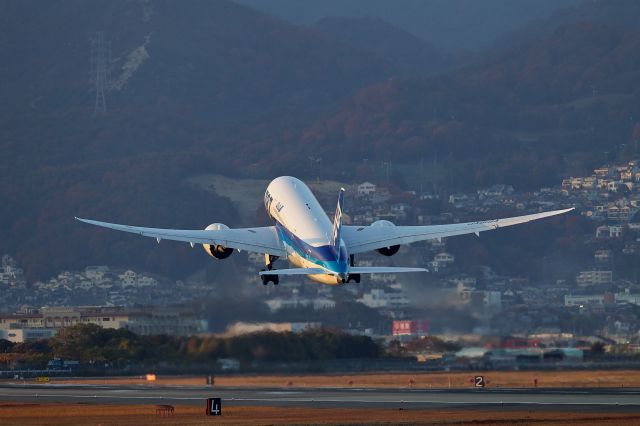 Boeing 787-8 (JA819A)