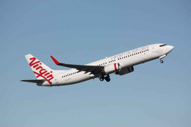 Boeing 737-800 (VH-YFC)