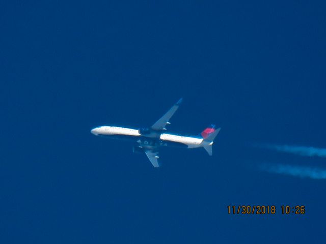 Boeing 737-900 (N853DN)