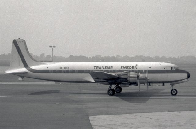 Douglas DC-6 (SE-BDO) - 1966 at Düsseldorf (EDDL)