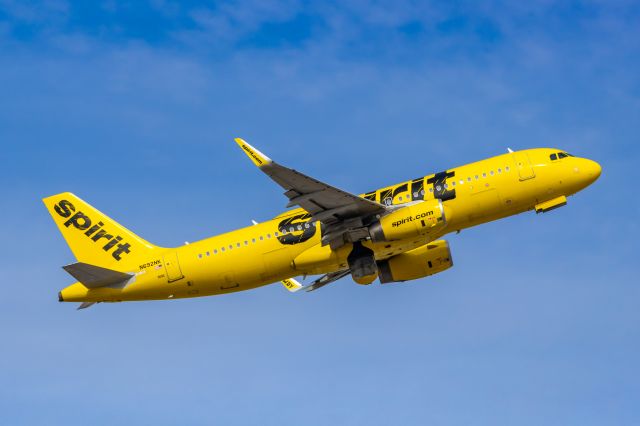 Airbus A320 (N692NK) - A Spirit Airlines A320 taking off from PHX on 2/3/23. Taken with a Canon R7 and Tamron 70-200 G2 lens.
