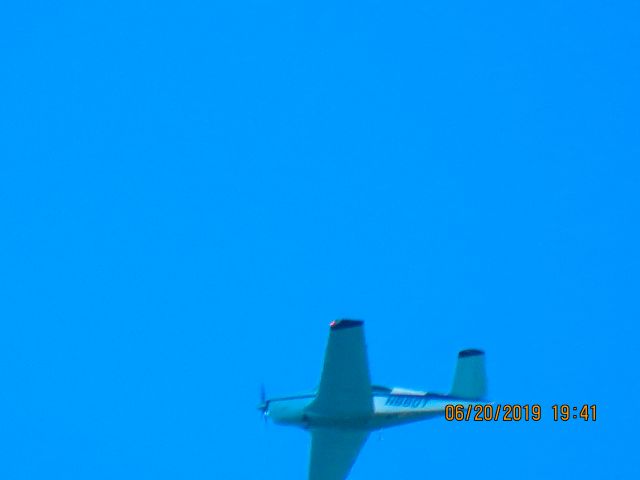 Beechcraft 35 Bonanza (N860T)