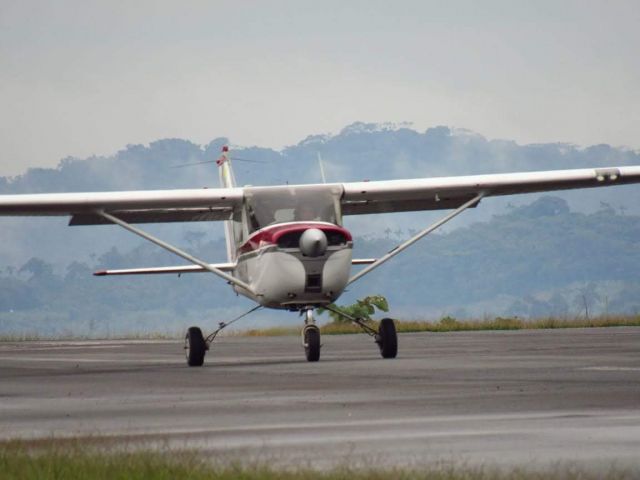 Cessna Commuter (HC-CNP)